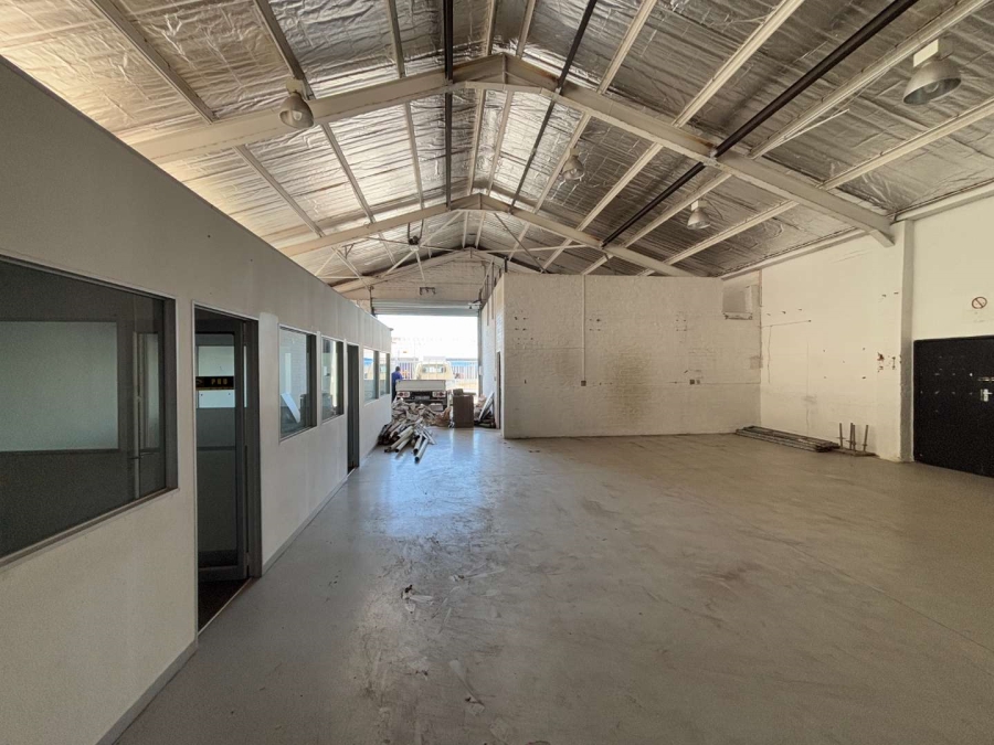 To Let commercial Property for Rent in Paarden Eiland Western Cape